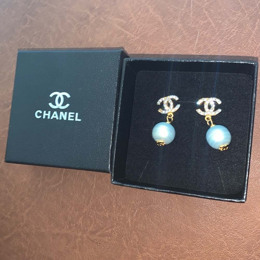 Chanel earrings - Picture 2 of 4